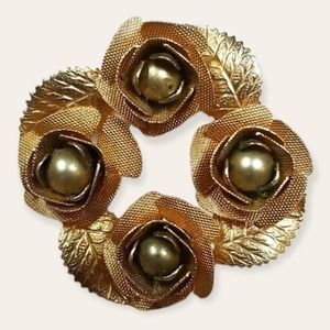 Vintage Signed Judy Lee Floral Wreath Faux Pearl Brooch